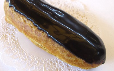 Chocolate eclair